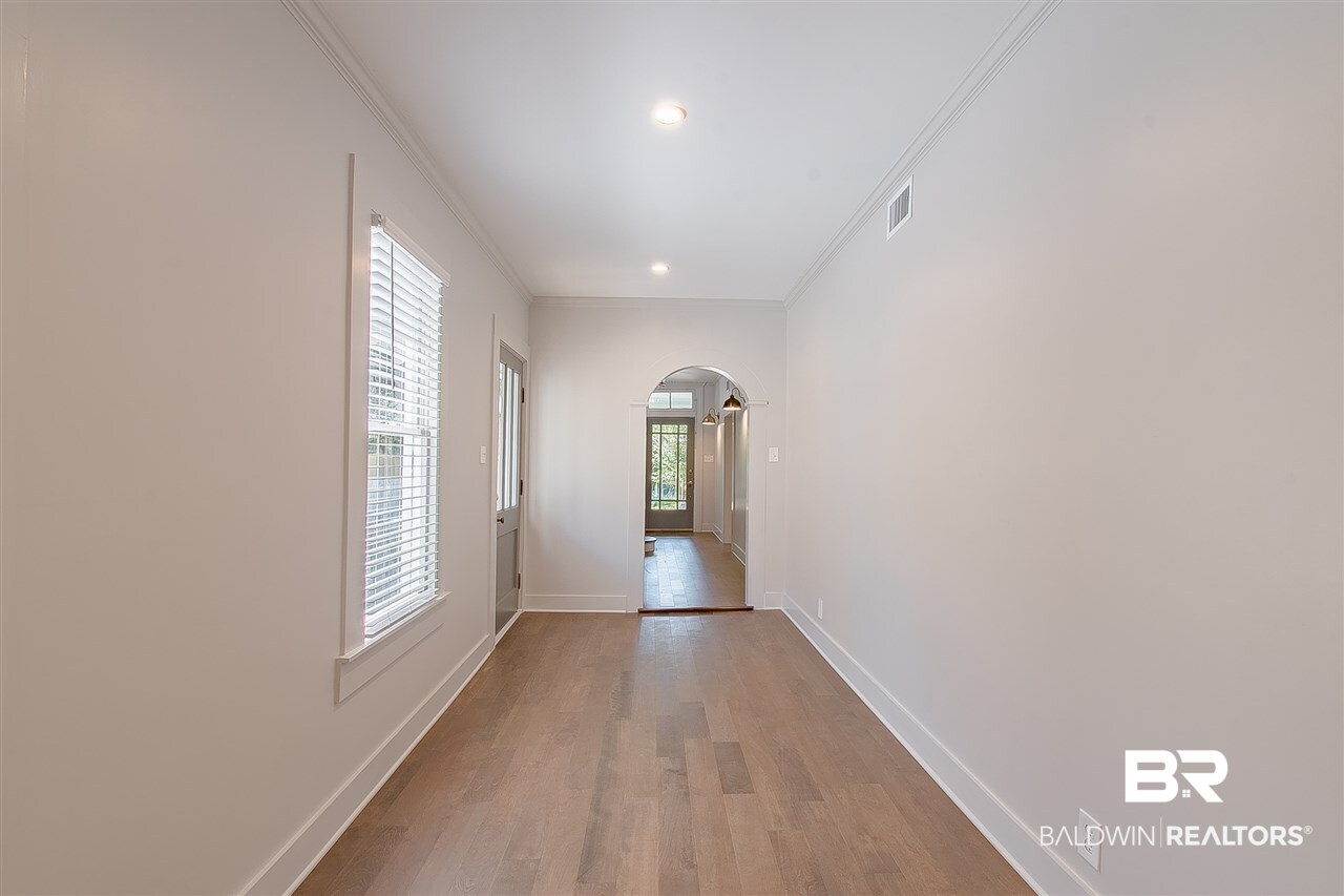 110 North Julia Street Mobile, AL 36604 - Photo 16 of 50