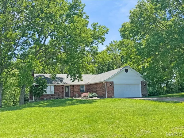 $675,000 | 4600 Hilltop Drive, Washington, MO 63090