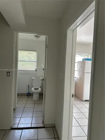 $1,150 | 4548 Southwest 33rd Avenue, Unit EFFICENCY, Dania Beach, FL 33312