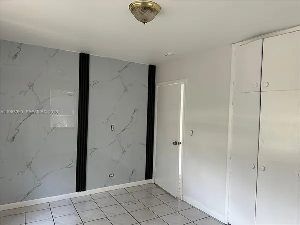 $1,150 | 4548 Southwest 33rd Avenue, Unit EFFICENCY, Dania Beach, FL 33312