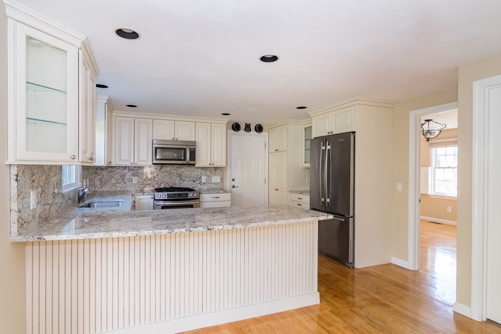 33 Old Fields Road Sandwich, MA 02563 - Photo 18 of 39 Gallery Image 18