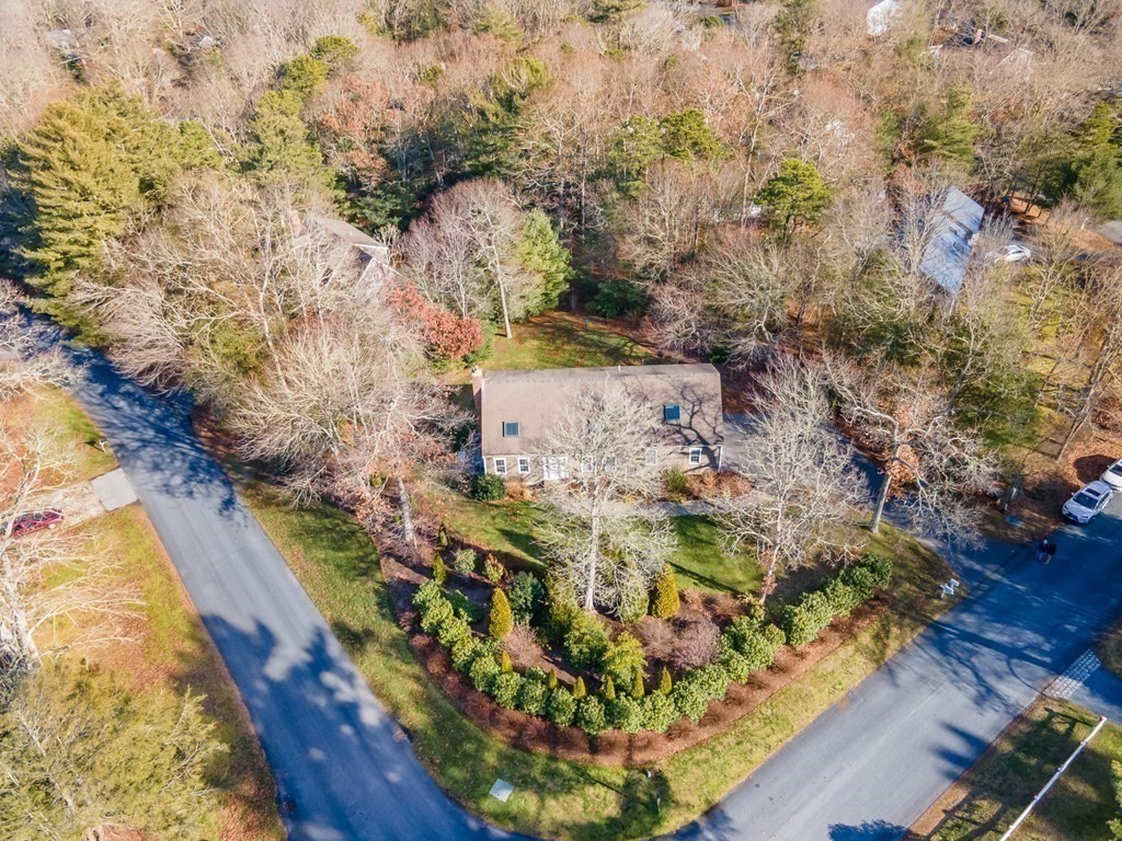 33 Old Fields Road Sandwich, MA 02563 - Photo 6 of 39 Gallery Image 6