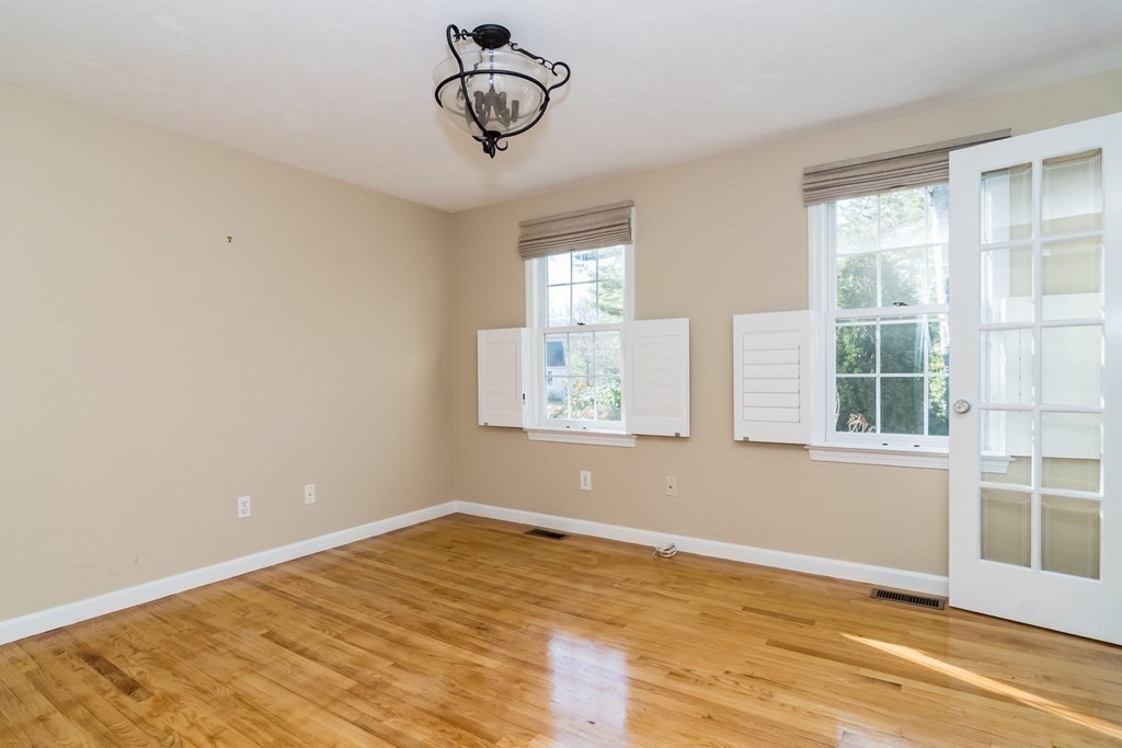 33 Old Fields Road Sandwich, MA 02563 - Photo 10 of 39 Gallery Image 10