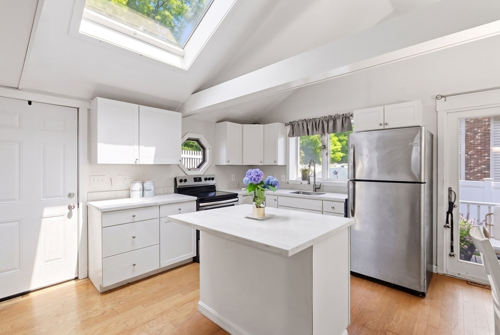 21 Hillside Road Plymouth, MA 02360 - Photo 4 of 42