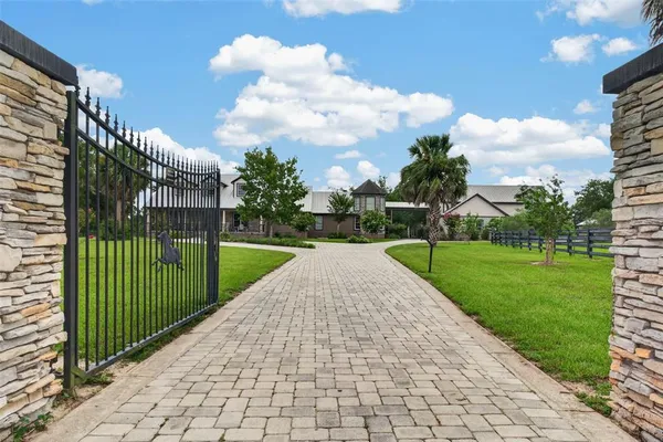 $2,300,000 | 13342 West Lake Yale Road, Umatilla, FL 32784