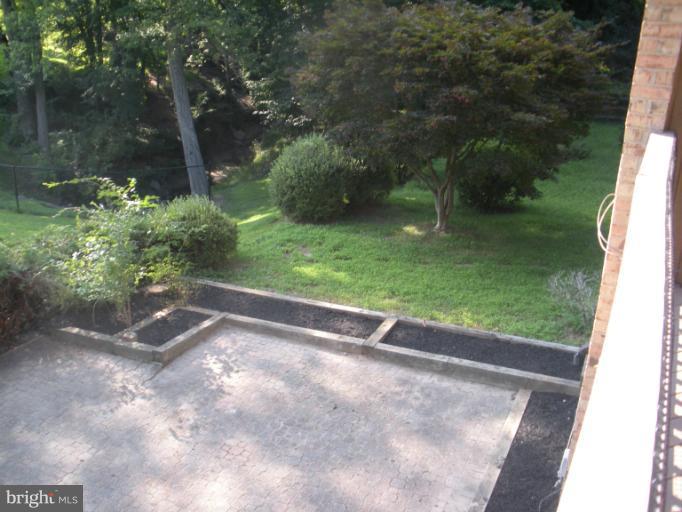 19601 Sparr Spring Road Gaithersburg, MD 20886 - Photo 12 of 30 Patio