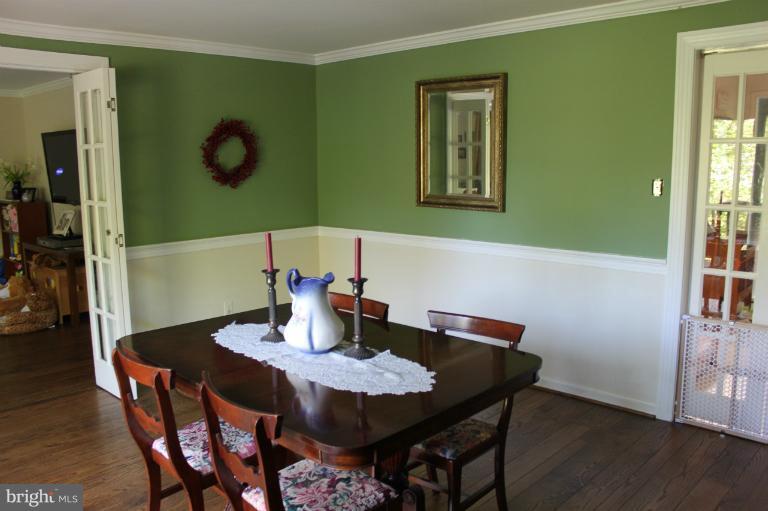 19601 Sparr Spring Road Gaithersburg, MD 20886 - Photo 14 of 30 Dining Room
