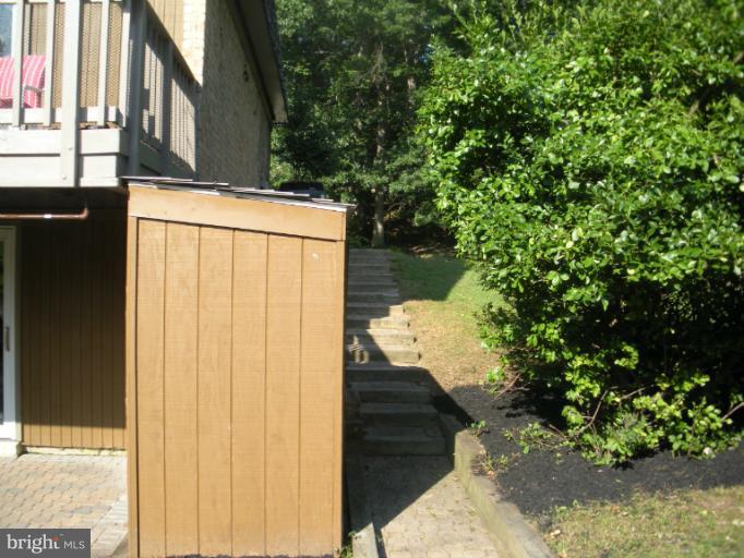 19601 Sparr Spring Road Gaithersburg, MD 20886 - Photo 16 of 30 Exterior (Rear)