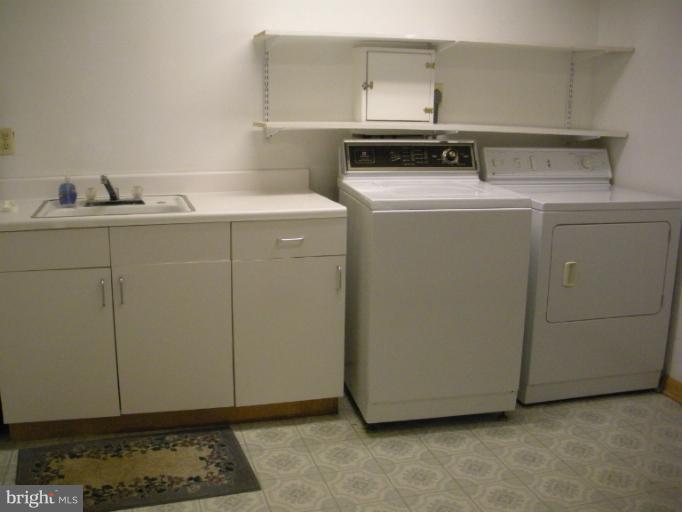 19601 Sparr Spring Road Gaithersburg, MD 20886 - Photo 22 of 30 Laundry Room