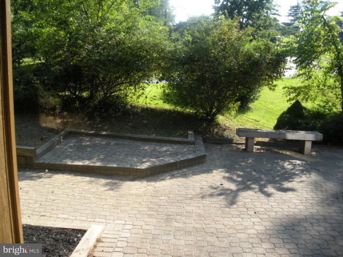 19601 Sparr Spring Road Gaithersburg, MD 20886 - Photo 5 of 30 Exterior (Rear)