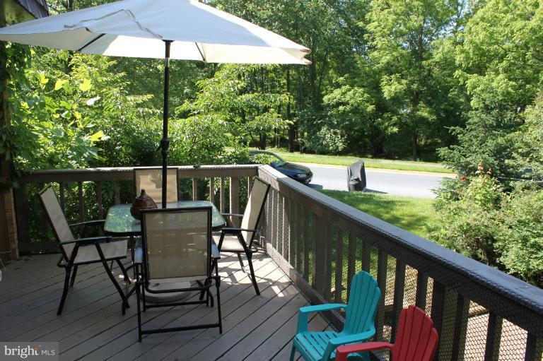 19601 Sparr Spring Road Gaithersburg, MD 20886 - Photo 9 of 30 Deck