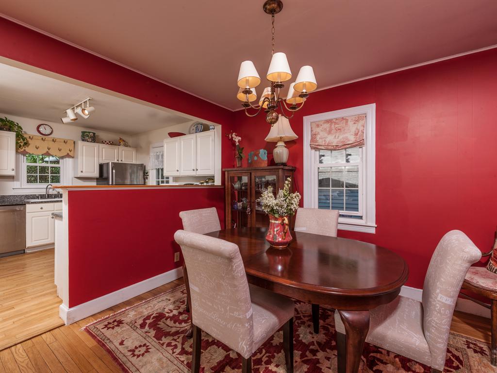 117 Cape Neddick Road York, ME 03909 - Photo 8 of 33 Gallery Image 8