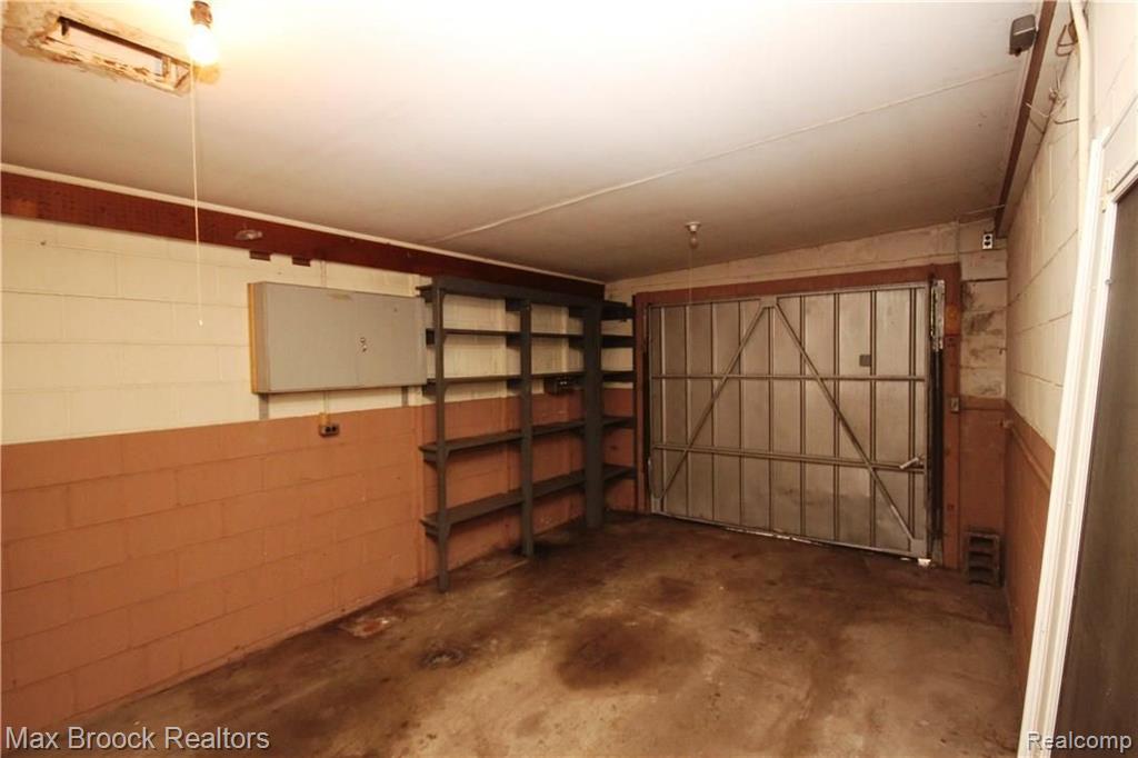 2545 Rochester Road Royal Oak, MI 48073 - Photo 14 of 14