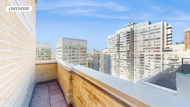 $995,000 | 167 East 67th Street, Unit PHA | Lenox Hill