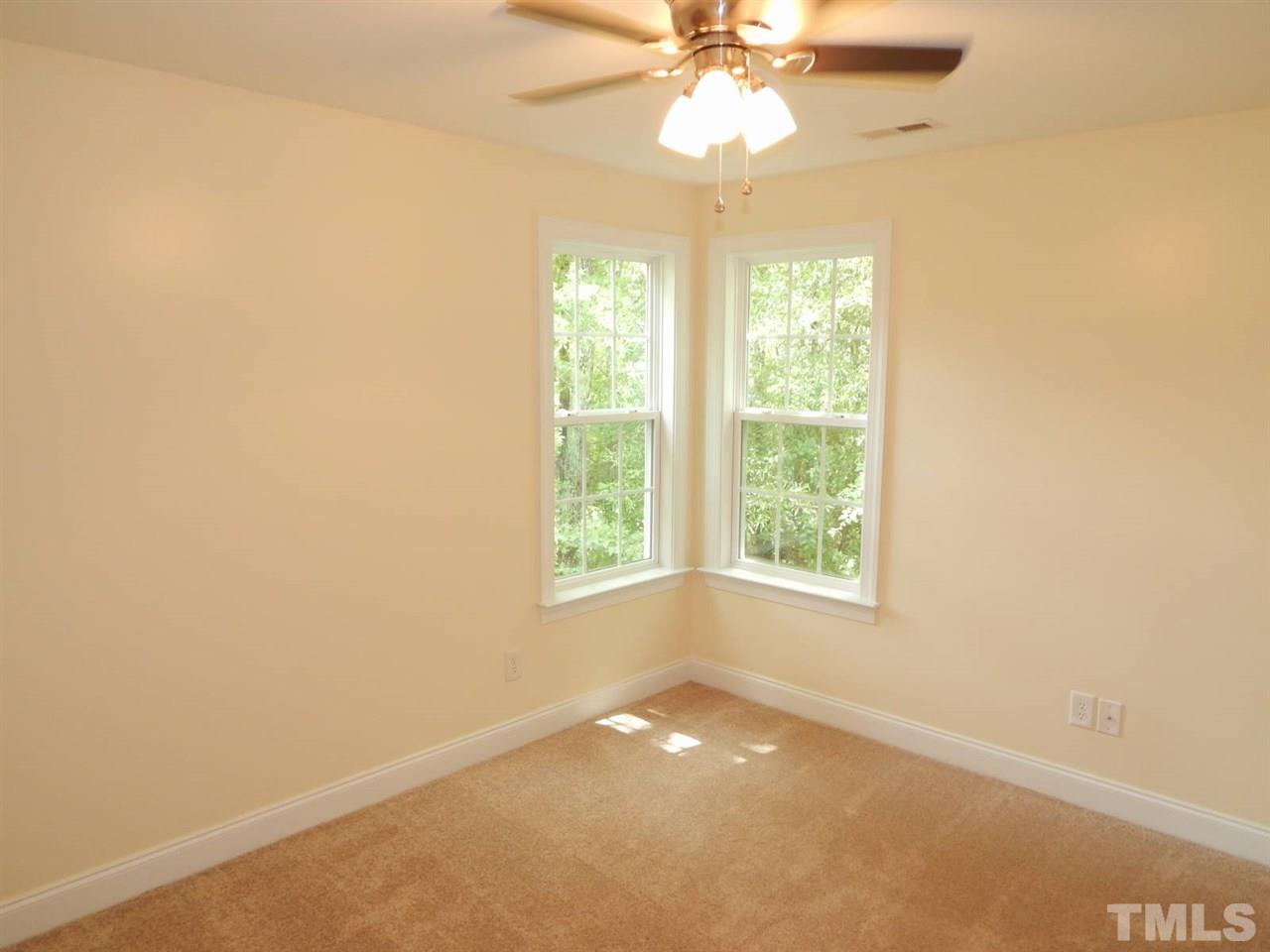 146 East Waycliff Road Henderson, NC 27537 - Photo 14 of 23 Gallery Image 14
