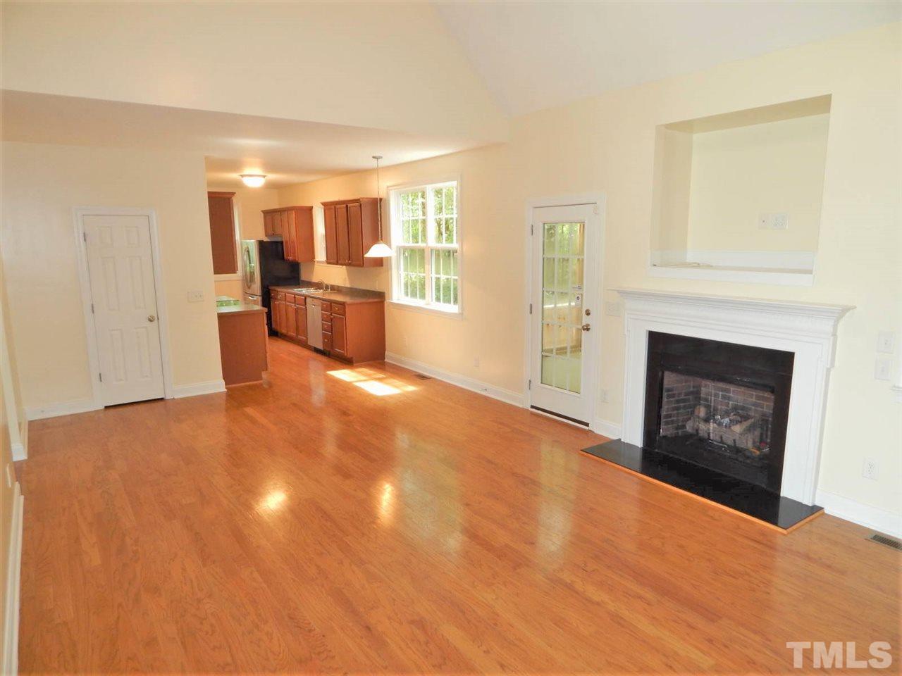 146 East Waycliff Road Henderson, NC 27537 - Photo 8 of 23 Gallery Image 8