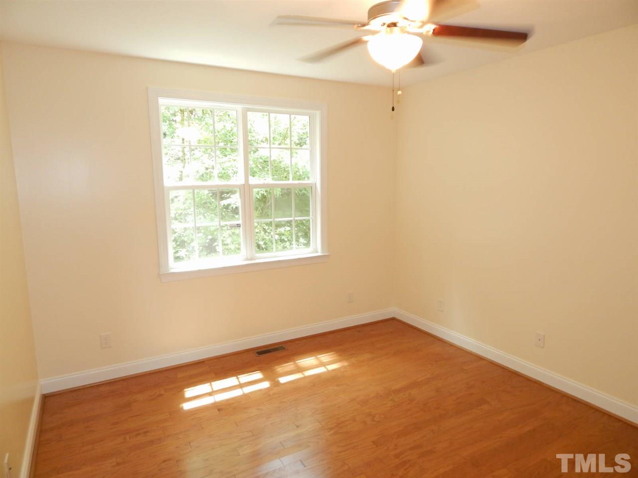 146 East Waycliff Road Henderson, NC 27537 - Photo 10 of 23 Gallery Image 10