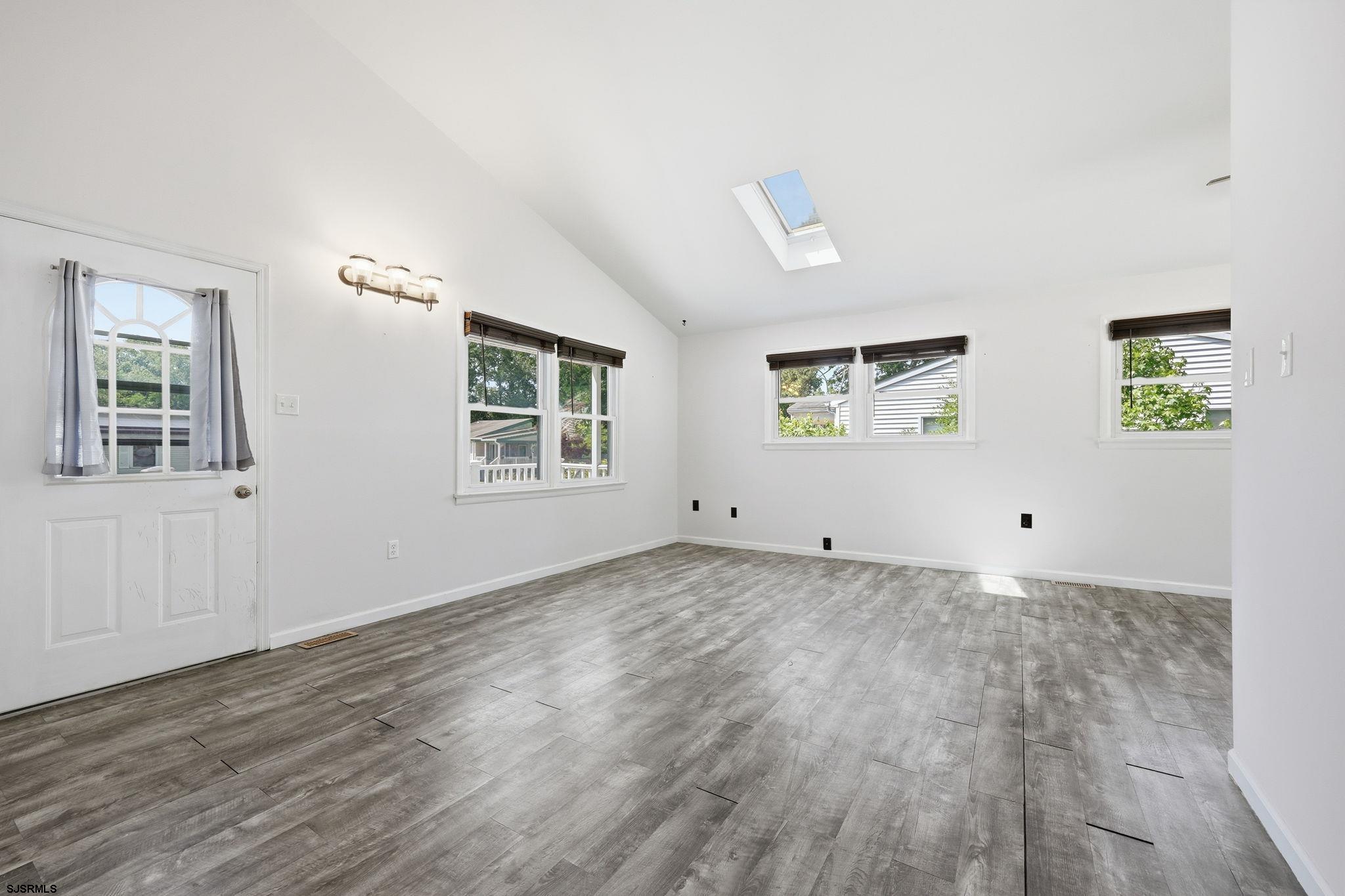 923 Center Street Tuckerton, NJ 08087 - Photo 5 of 23