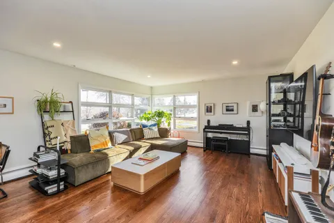 $1,200,000 | 49 Sagamore Avenue, Portsmouth, NH 03801