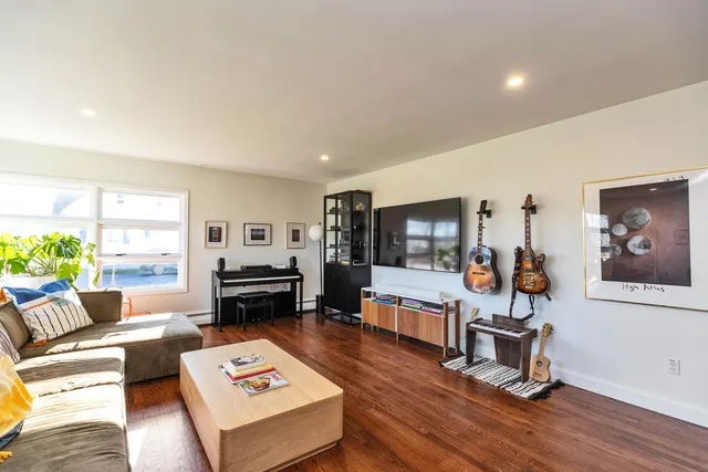 $1,200,000 | 49 Sagamore Avenue, Portsmouth, NH 03801