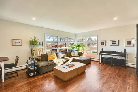 $1,200,000 | 49 Sagamore Avenue, Portsmouth, NH 03801