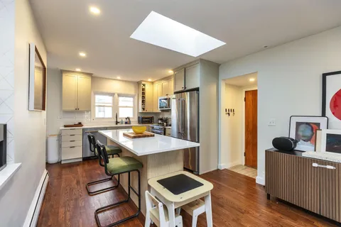 $1,200,000 | 49 Sagamore Avenue, Portsmouth, NH 03801