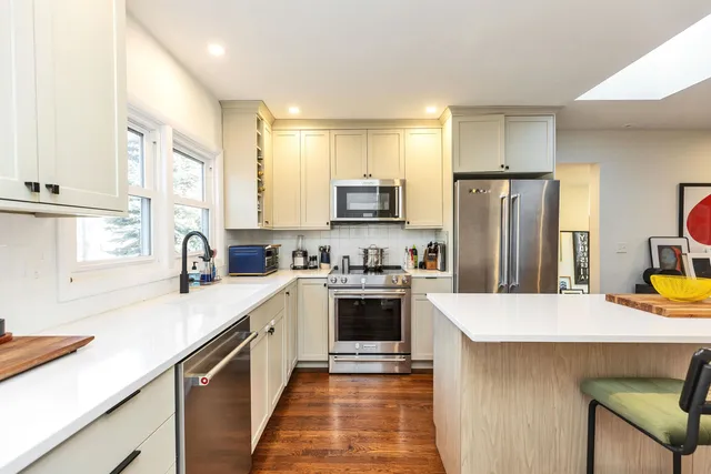 $1,200,000 | 49 Sagamore Avenue, Portsmouth, NH 03801