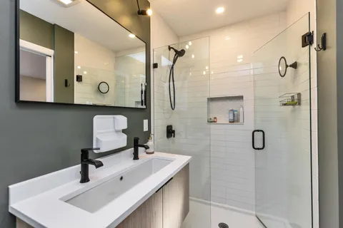 $1,200,000 | 49 Sagamore Avenue, Portsmouth, NH 03801