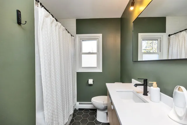 $1,200,000 | 49 Sagamore Avenue, Portsmouth, NH 03801