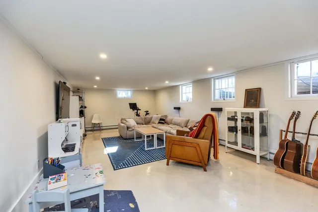 $1,200,000 | 49 Sagamore Avenue, Portsmouth, NH 03801