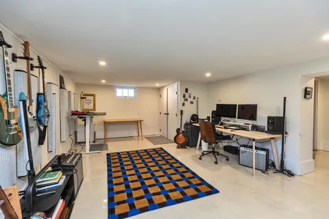 $1,200,000 | 49 Sagamore Avenue, Portsmouth, NH 03801