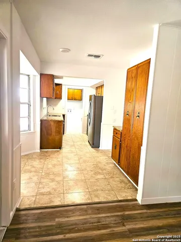 $1,595 | 8111 Hunters Forest Drive, San Antonio, TX 78239