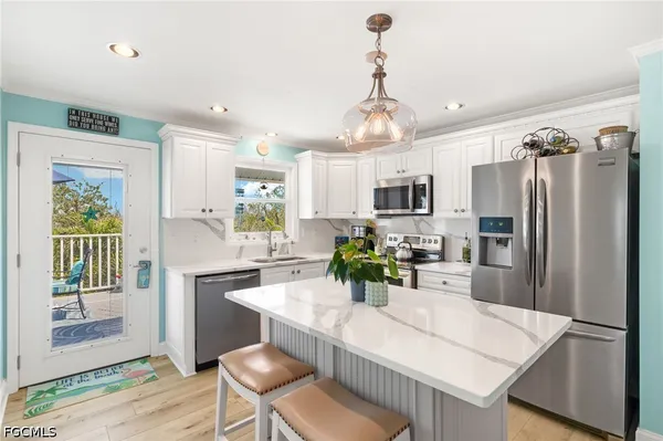 $869,000 | 970 Sand Castle Road, Sanibel, FL 33957