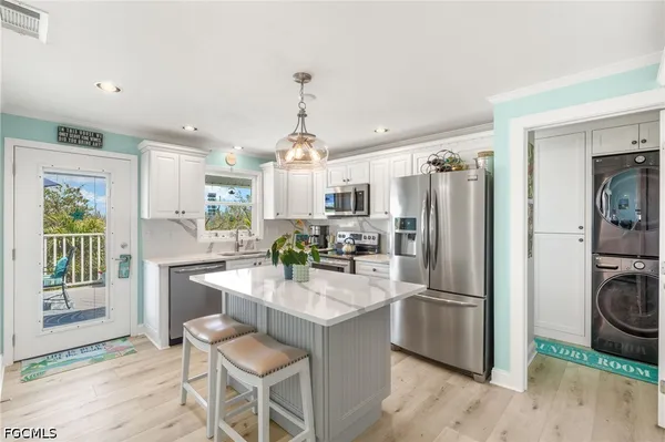 $869,000 | 970 Sand Castle Road, Sanibel, FL 33957