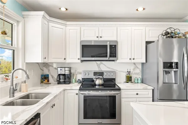 $869,000 | 970 Sand Castle Road, Sanibel, FL 33957