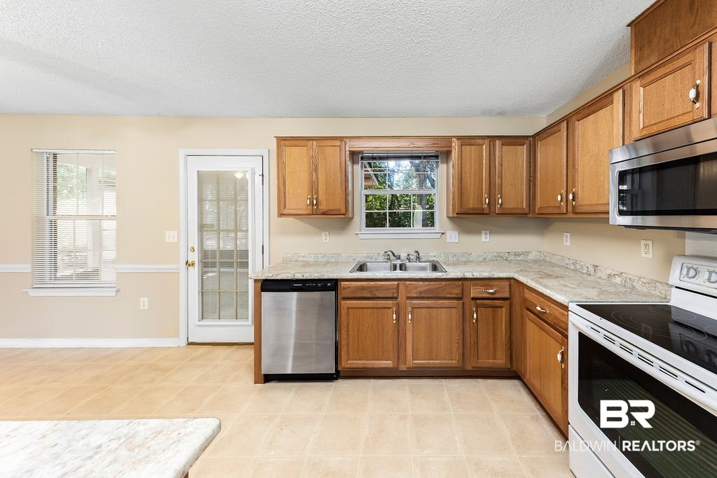 131 Pennbrooke Loop Foley, AL 36535 - Photo 11 of 25