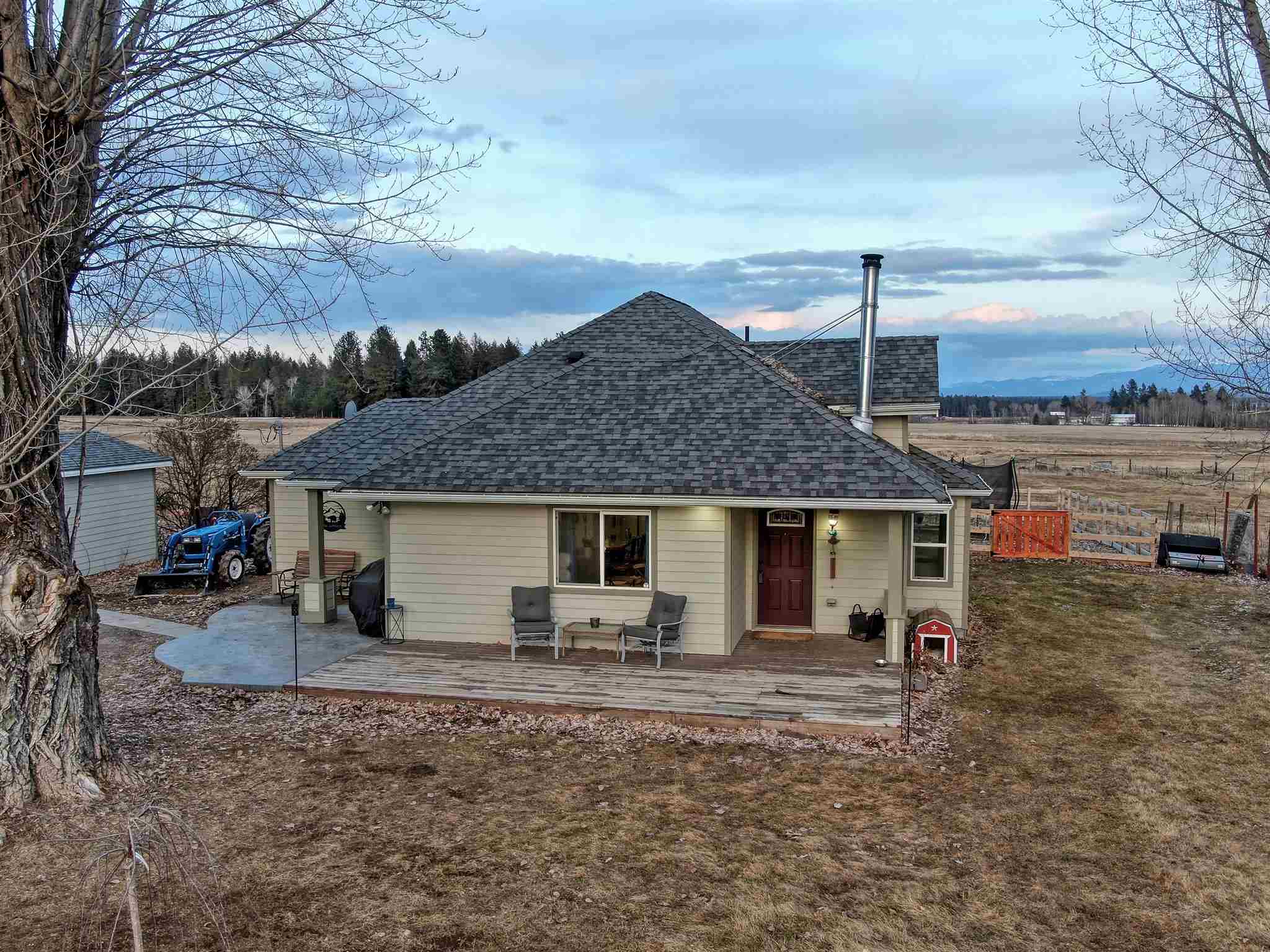4646 Furzee Road Clayton, WA 99110 - Photo 1 of 45