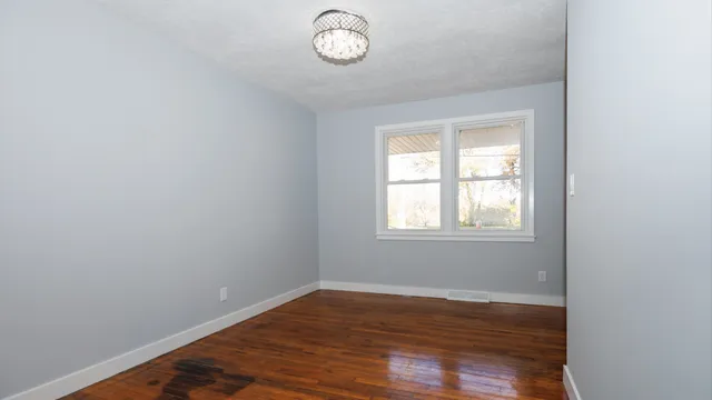 $219,900 | 1811 East Lincoln Street, Bloomington, IL 61701