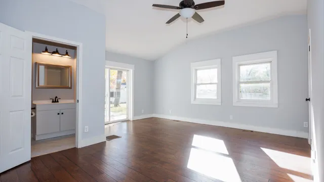 $219,900 | 1811 East Lincoln Street, Bloomington, IL 61701