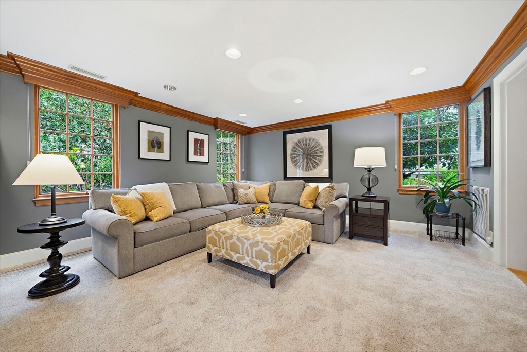 72 Beverly Road Brookline, MA 02467 - Photo 8 of 40