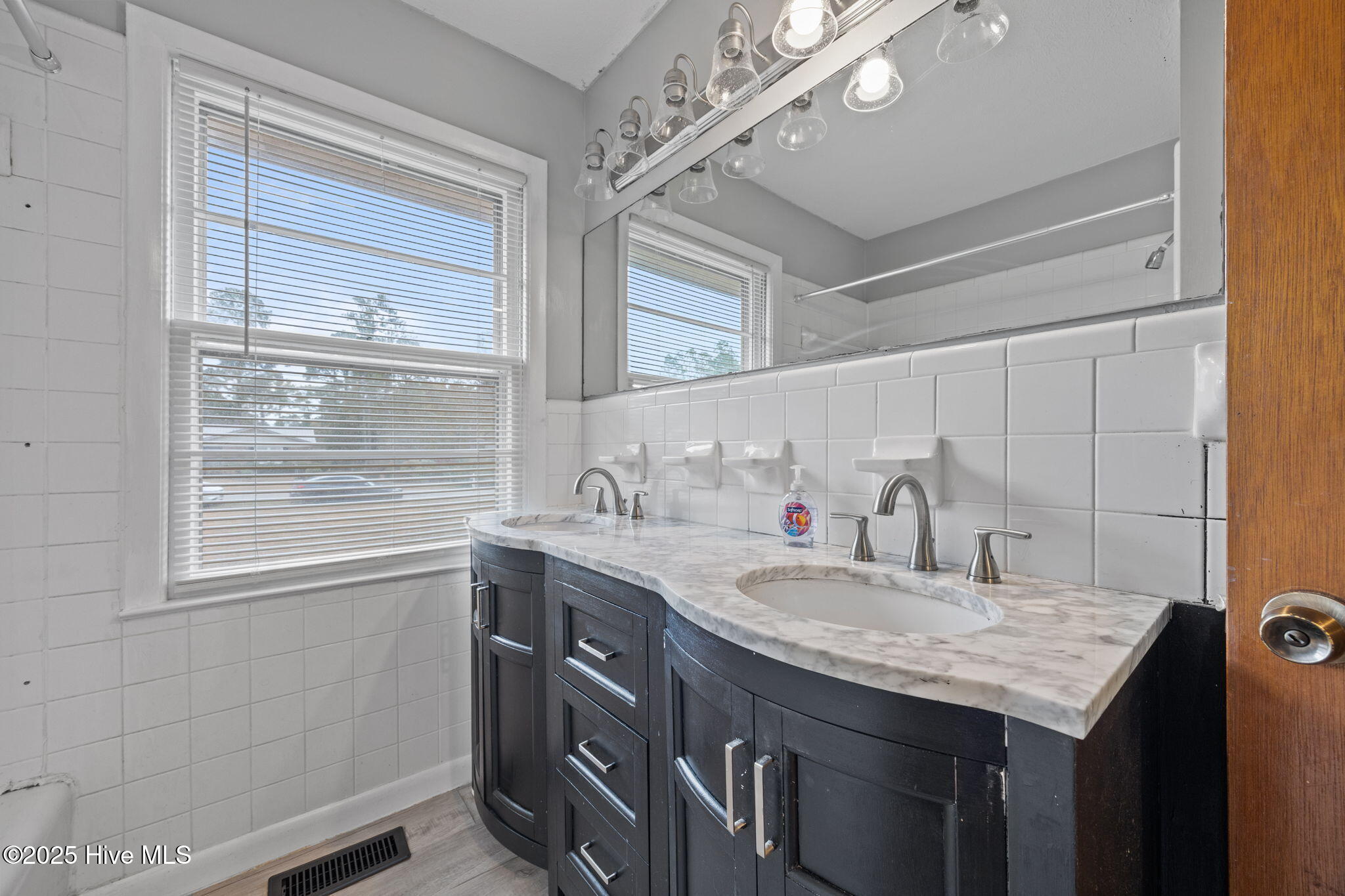 820 East Donaldson Avenue Raeford, NC 28376 - Photo 19 of 47 20-web-or-mls-IMG_7474