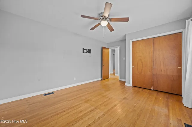 $189,900 | 820 East Donaldson Avenue, Raeford, NC 28376