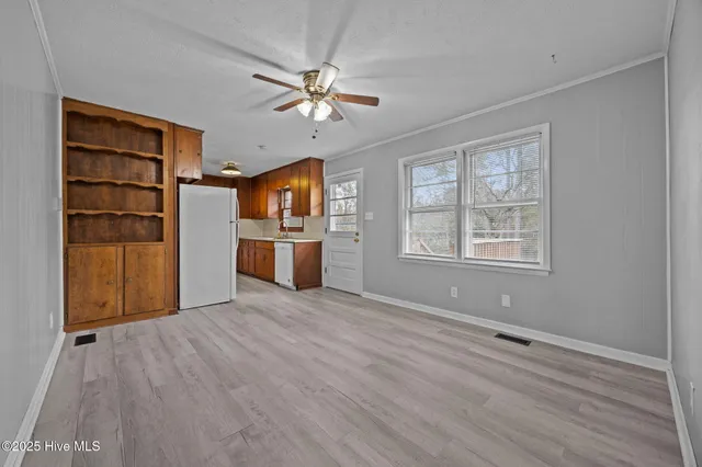 $189,900 | 820 East Donaldson Avenue, Raeford, NC 28376