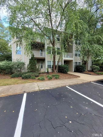 $1,250 | 1300 Hillbrow Lane, Unit 203, Raleigh, NC 27615