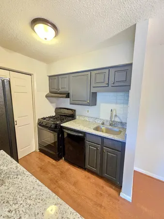 $1,250 | 1300 Hillbrow Lane, Unit 203, Raleigh, NC 27615