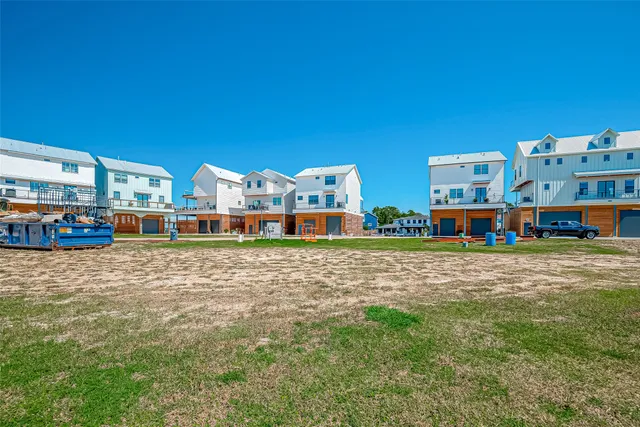 $150,000 | 32 Commander Runco Lane, Seabrook, TX 77586