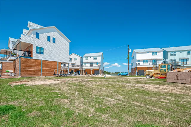 $150,000 | 32 Commander Runco Lane, Seabrook, TX 77586