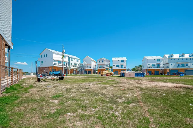 $150,000 | 32 Commander Runco Lane, Seabrook, TX 77586