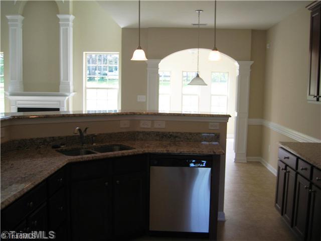 3528 Lamplight Way High Point, NC 27265 - Photo 5 of 16 Breakfast.