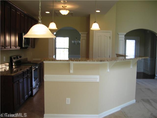 3528 Lamplight Way High Point, NC 27265 - Photo 10 of 16 Kitchen.